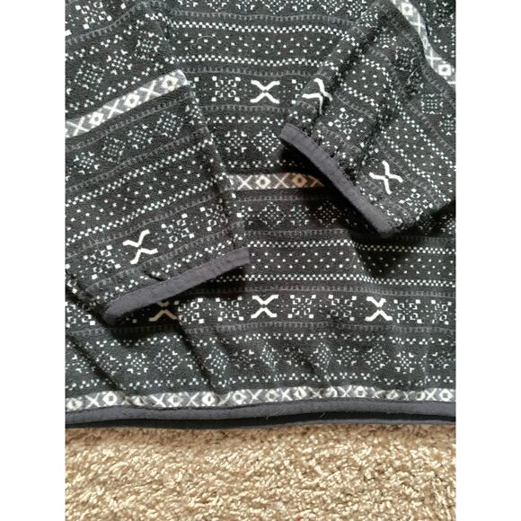 Jachs Cabin Patterned Quarter Button Pullover Black and White Medium - Picture 4 of 7